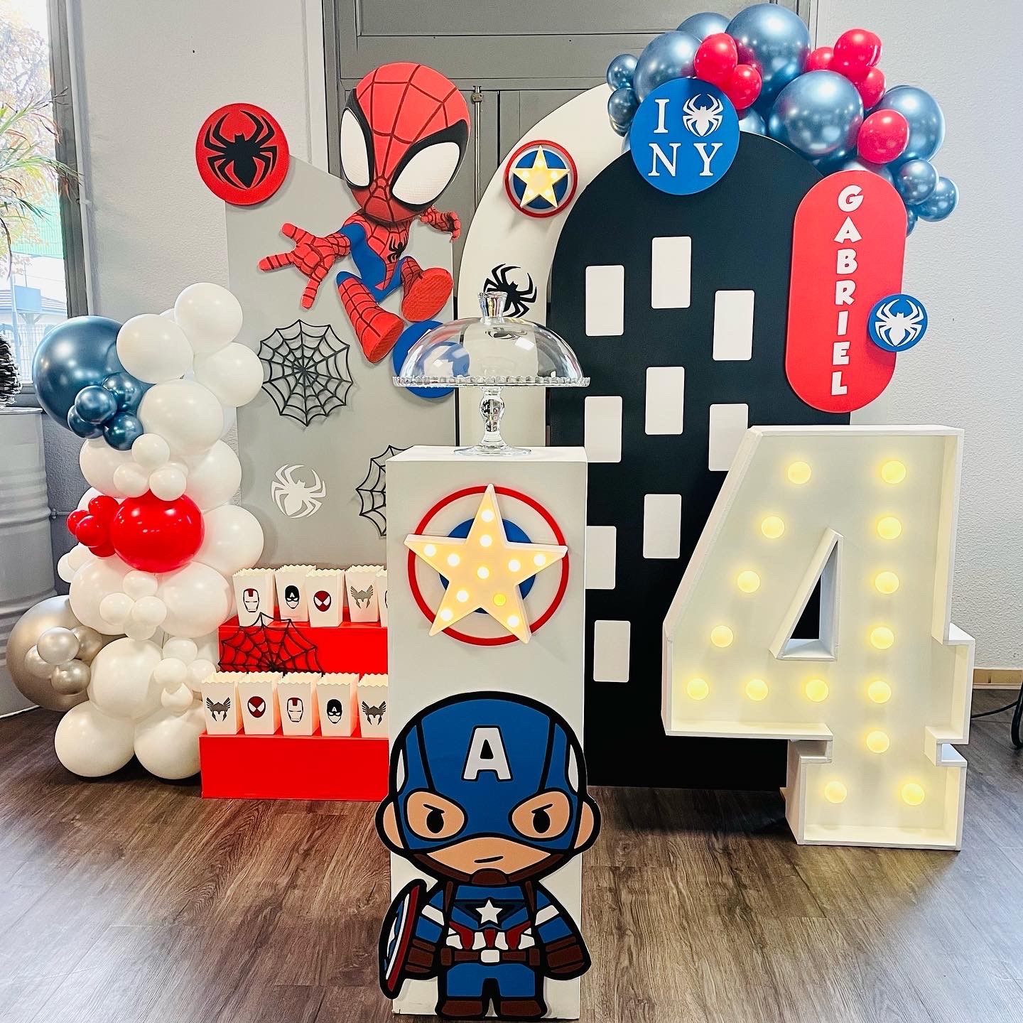 Décoration anniversaire 4 ans Spiderman avengers Lyon