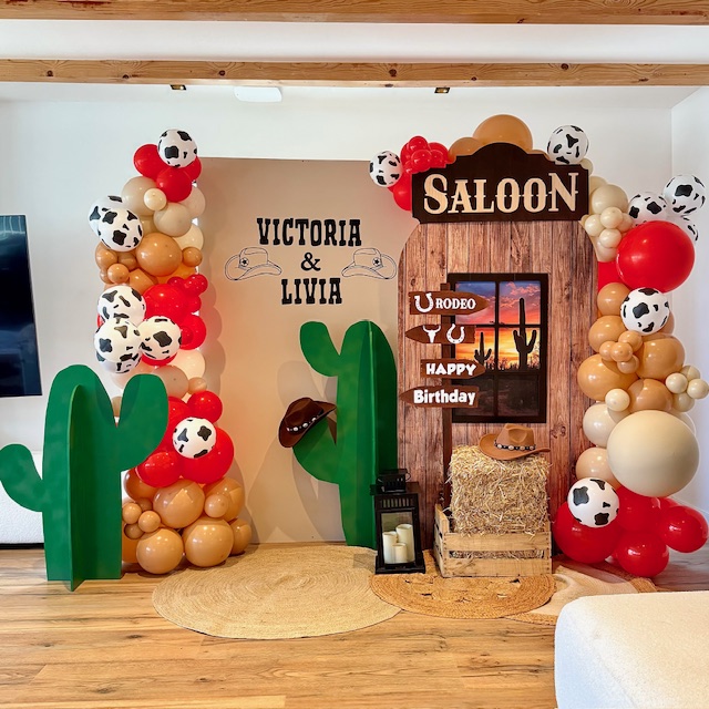 décoration anniversaire enfant Lyon décoration cow boy décoration arche de ballons Lyon